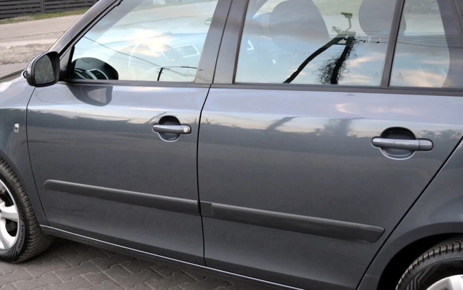 Skoda Fabia cena 16900 przebieg: 174000, rok produkcji 2008 z Gostynin małe 781